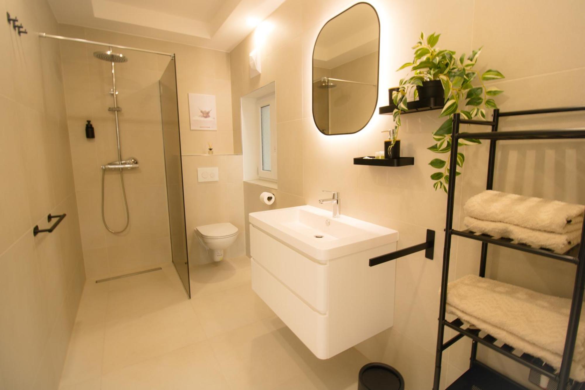 Apartment Central, Stylish And Modern L Jos24